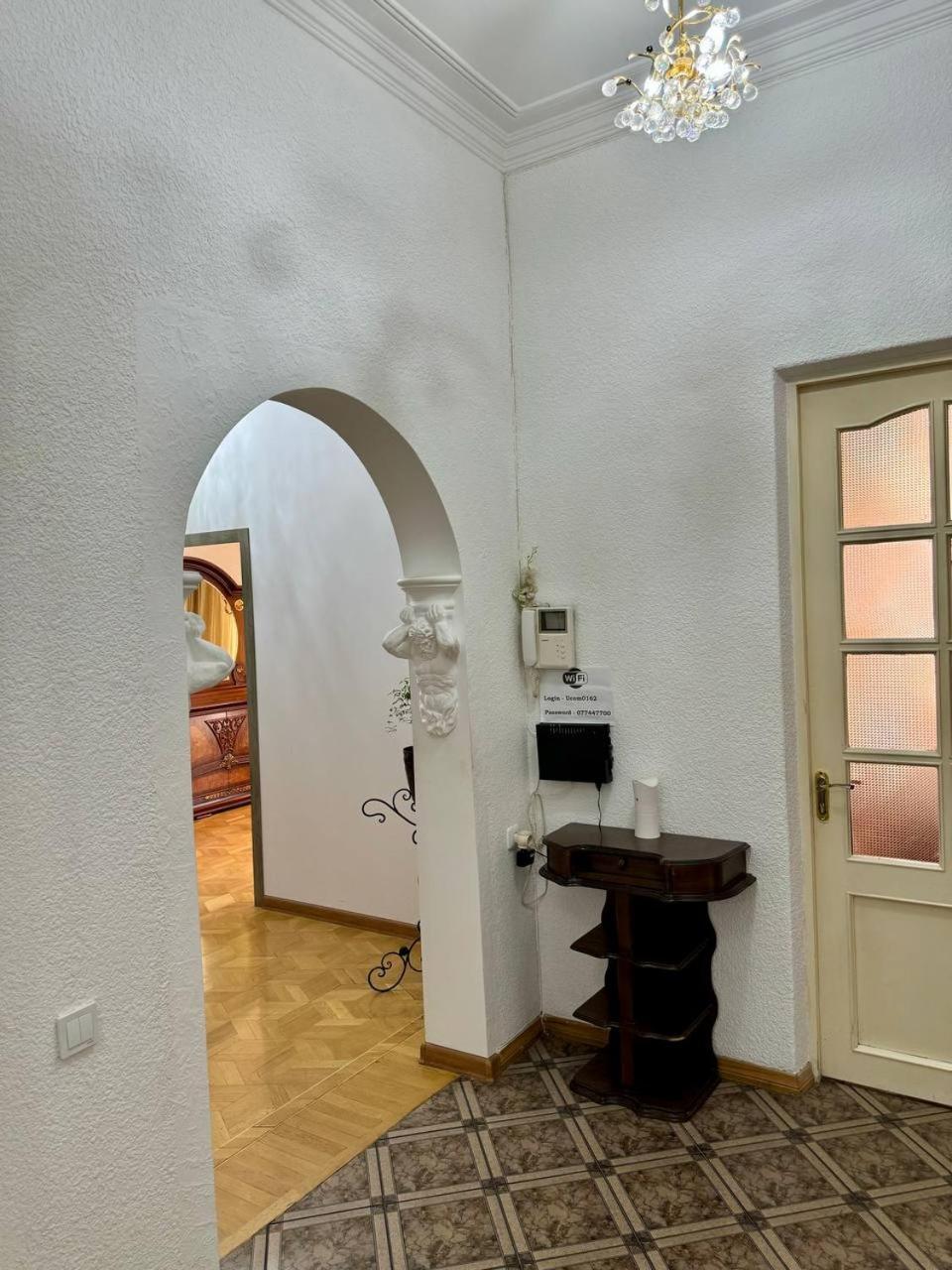 California Hostel Ереван Экстерьер фото