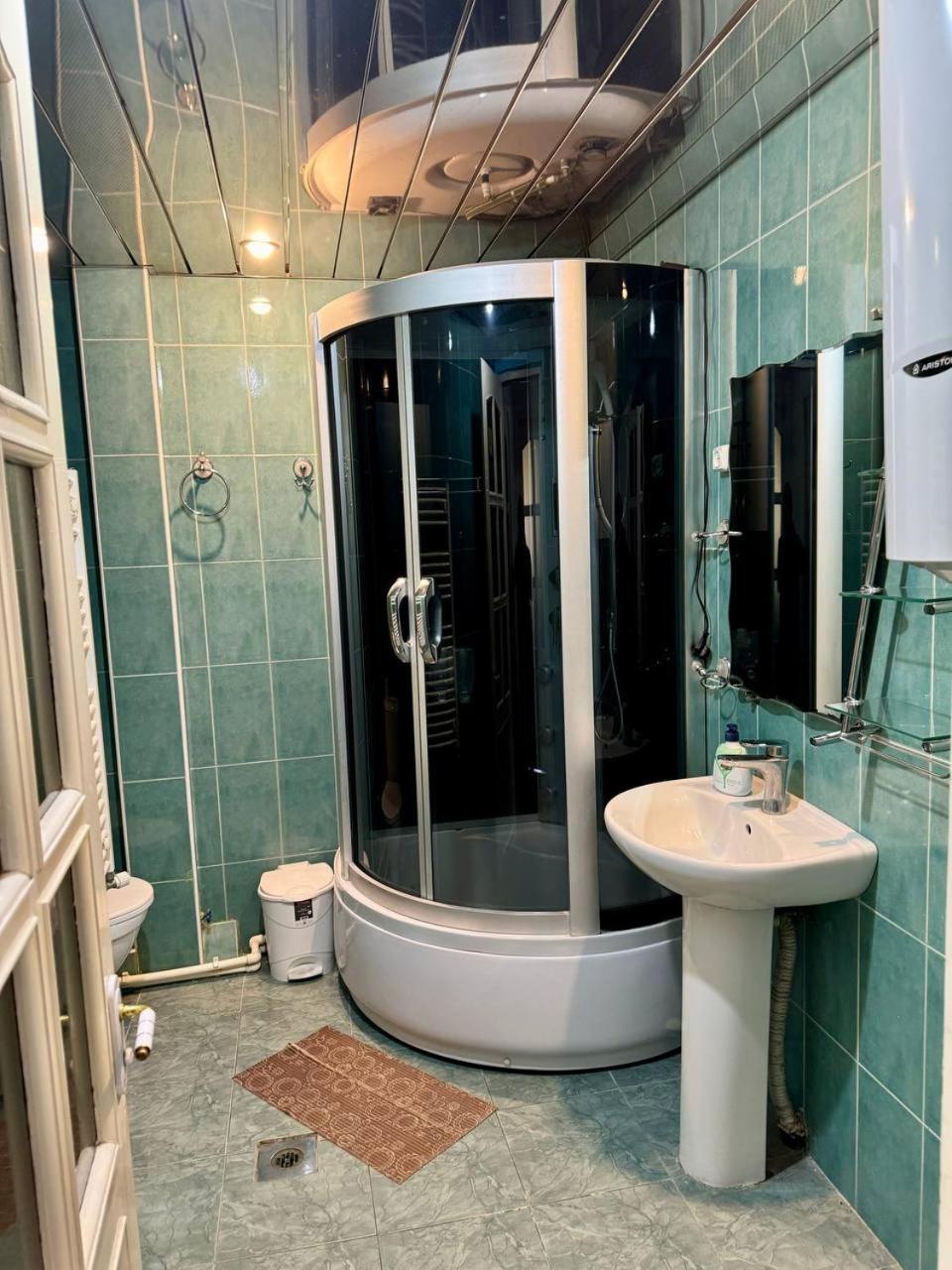 California Hostel Ереван Экстерьер фото