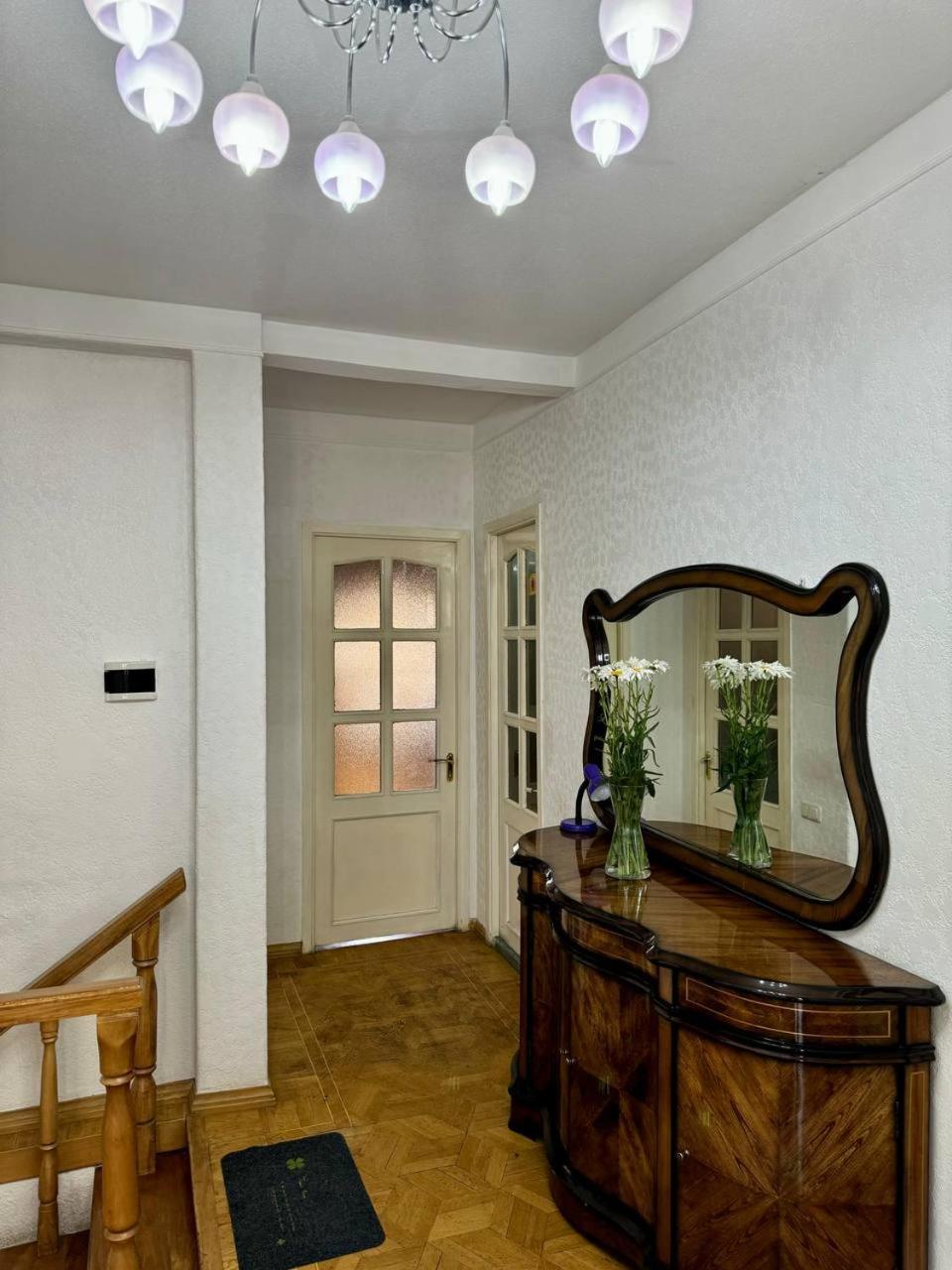 California Hostel Ереван Экстерьер фото